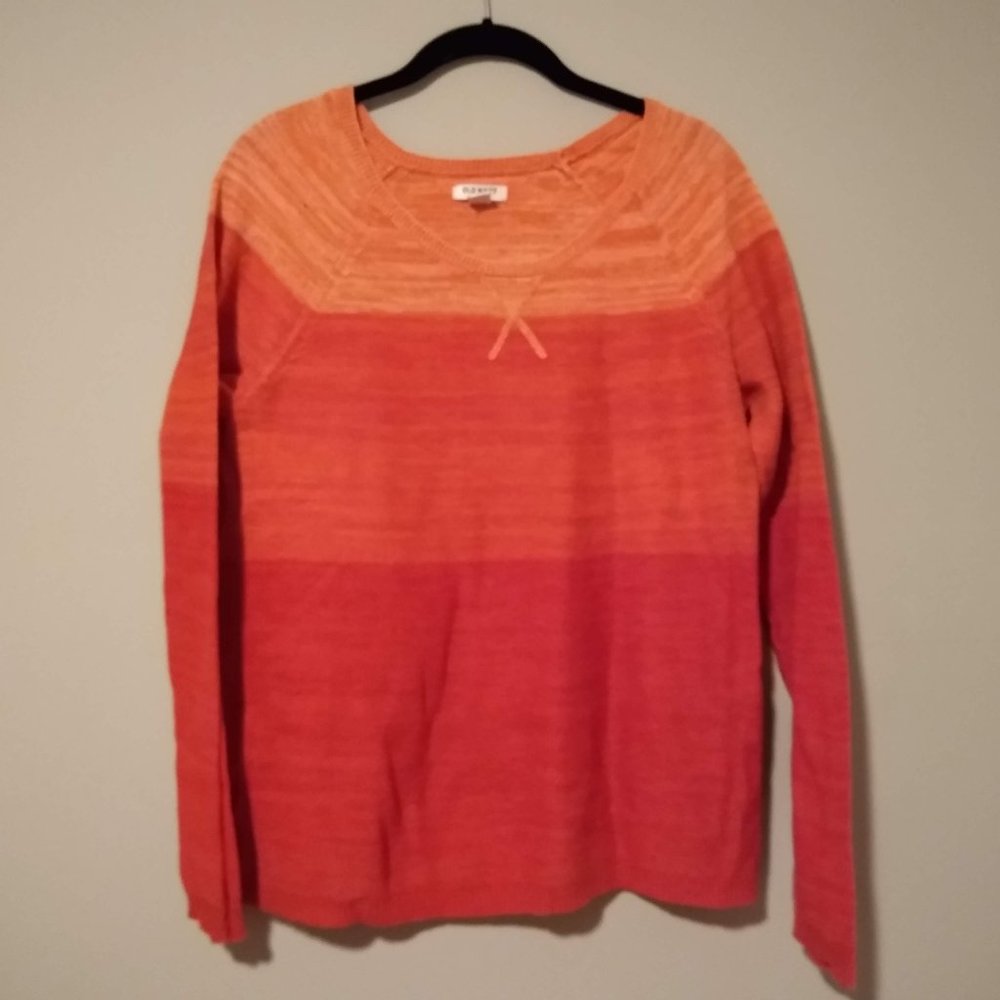 Variegated red/coral Old Navy sweater, size L